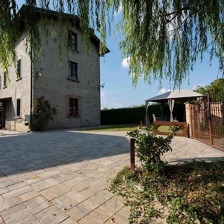 Agriturismo Cascina Costa Cassago Brianza Exterior photo